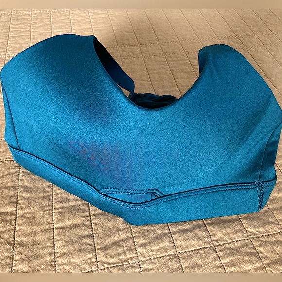 NWOT - Victoria Secret Sport Bra - Picture 11 of 11